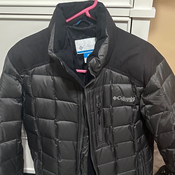 Columbia Men's Charcoal and Black Puffer Jacket - Picture 2 of 6